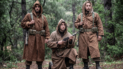 القشّابية الخنشلية… عباءة الشتاء التي تصمد أمام البرد وتحفظ ذاكرة الأوراس